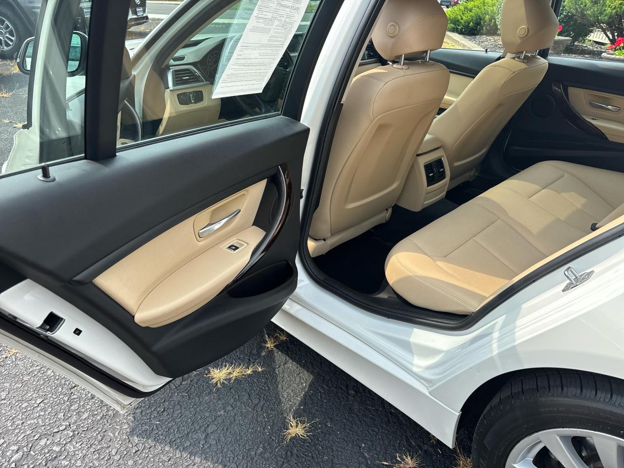 BMW 3-Series 320i xDrive Sedan 2017