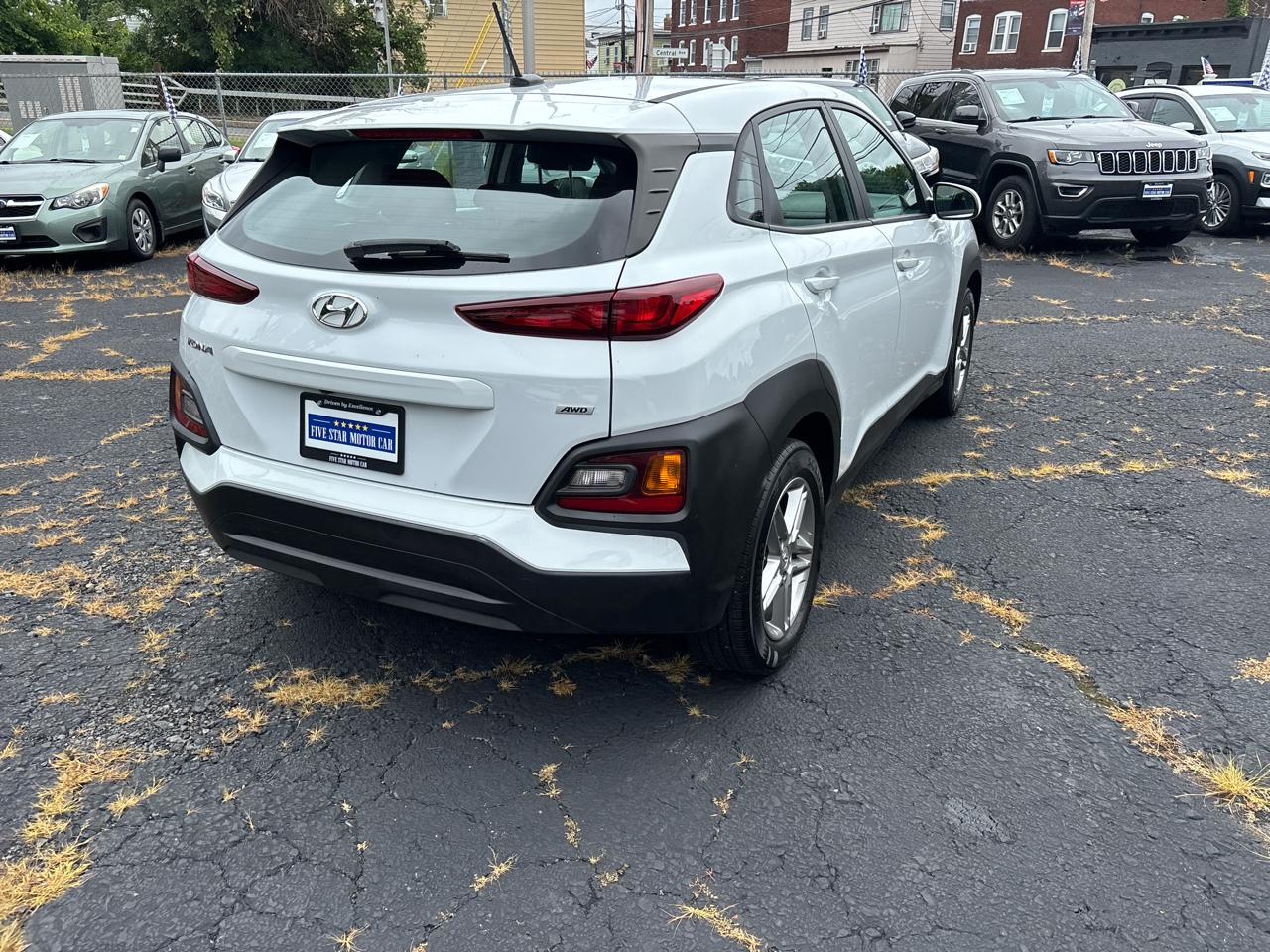 Hyundai Kona SE AWD 2021