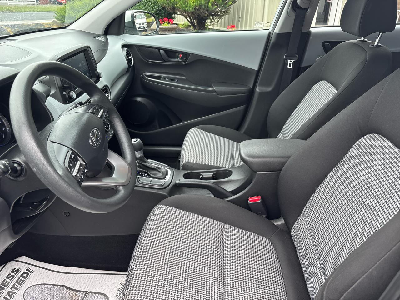 Hyundai Kona SE AWD 2021