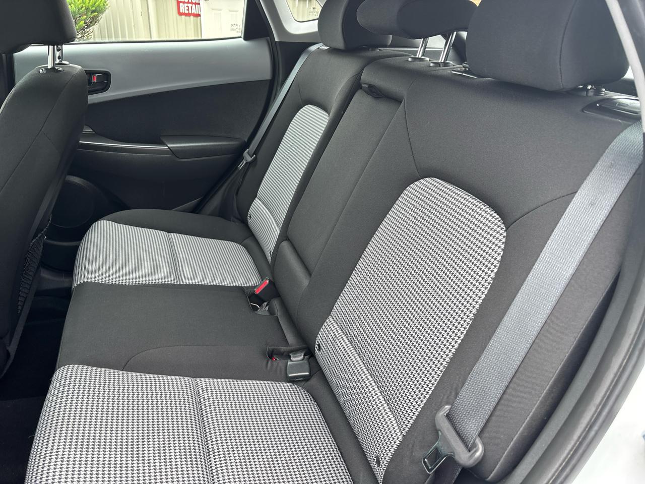 Hyundai Kona SE AWD 2021