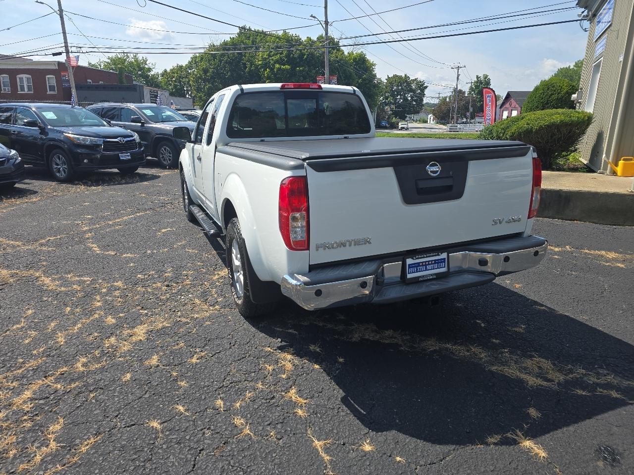 Nissan Frontier SV Crew Cab V6 2015