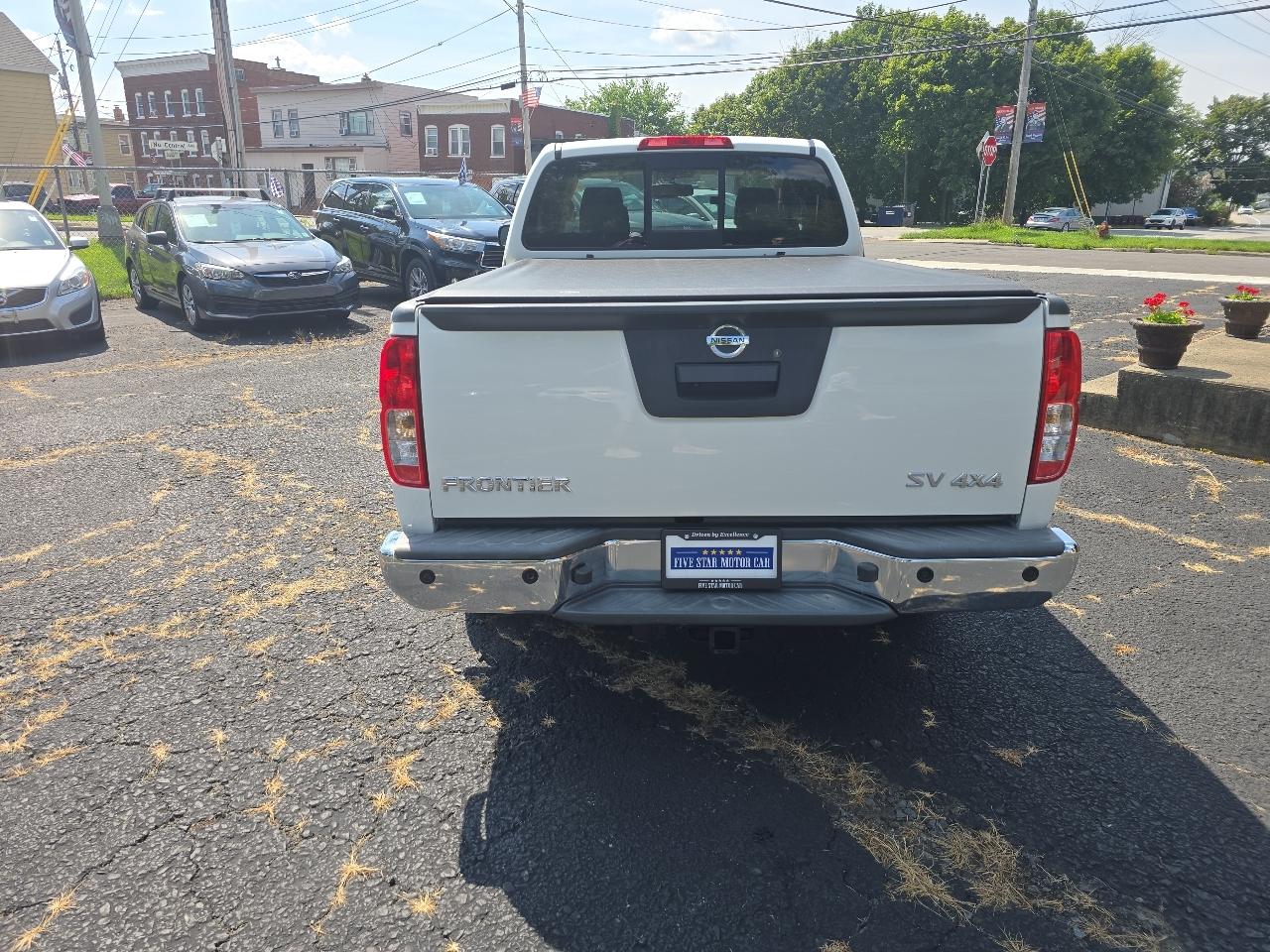 Nissan Frontier SV Crew Cab V6 2015
