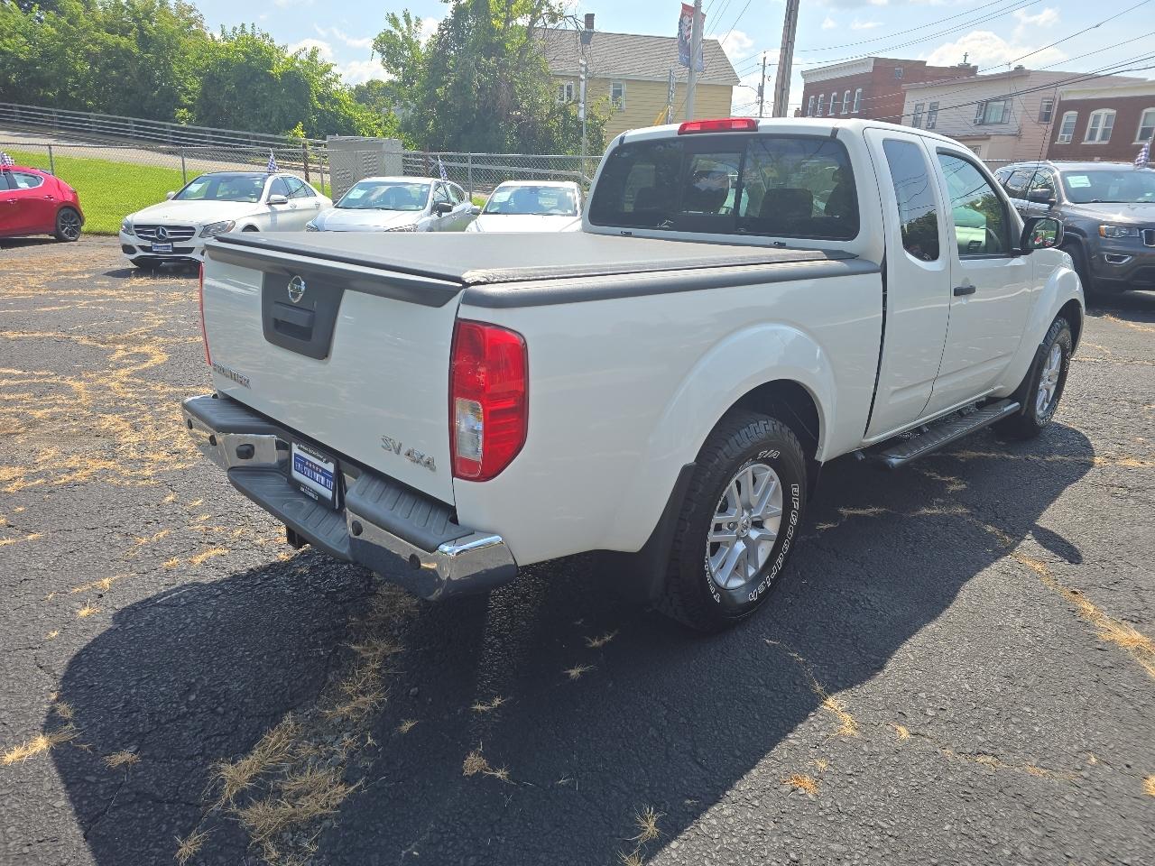 Nissan Frontier SV Crew Cab V6 2015