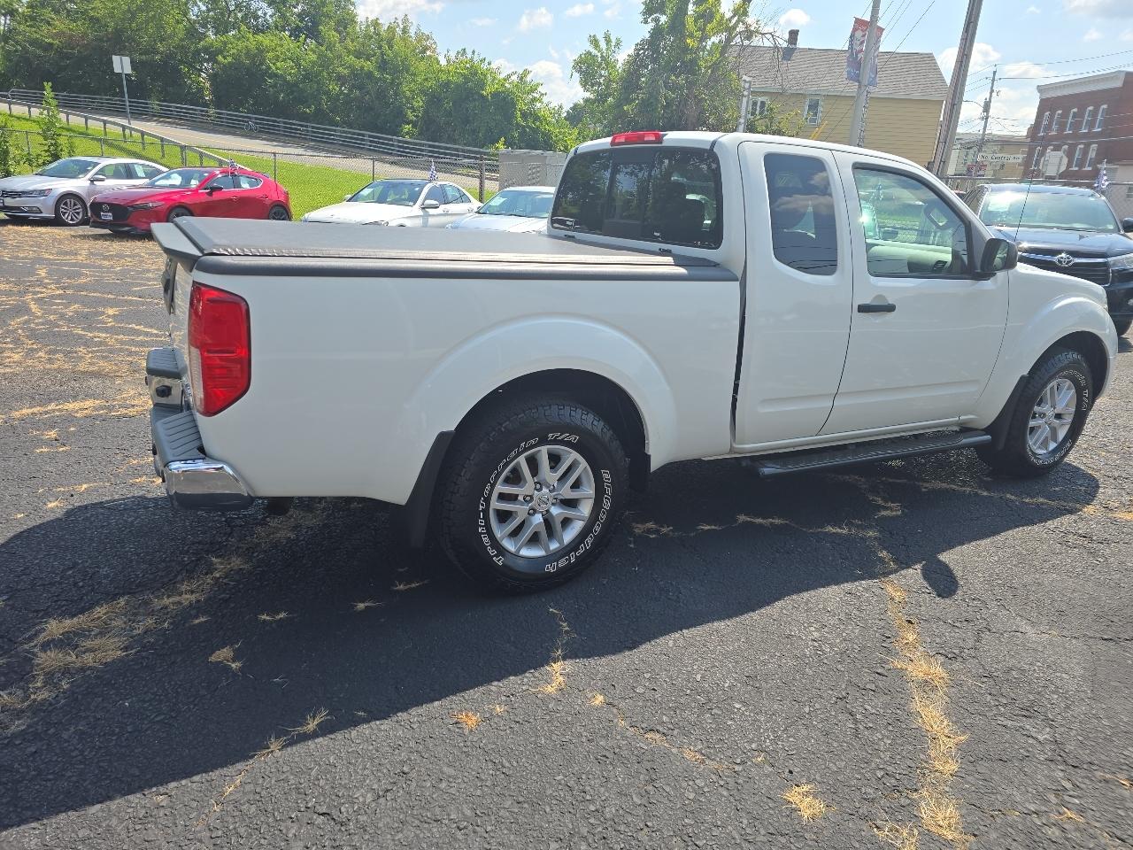 Nissan Frontier SV Crew Cab V6 2015