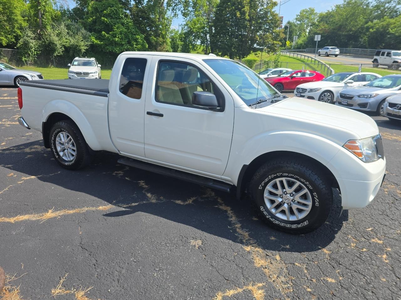 Nissan Frontier SV Crew Cab V6 2015
