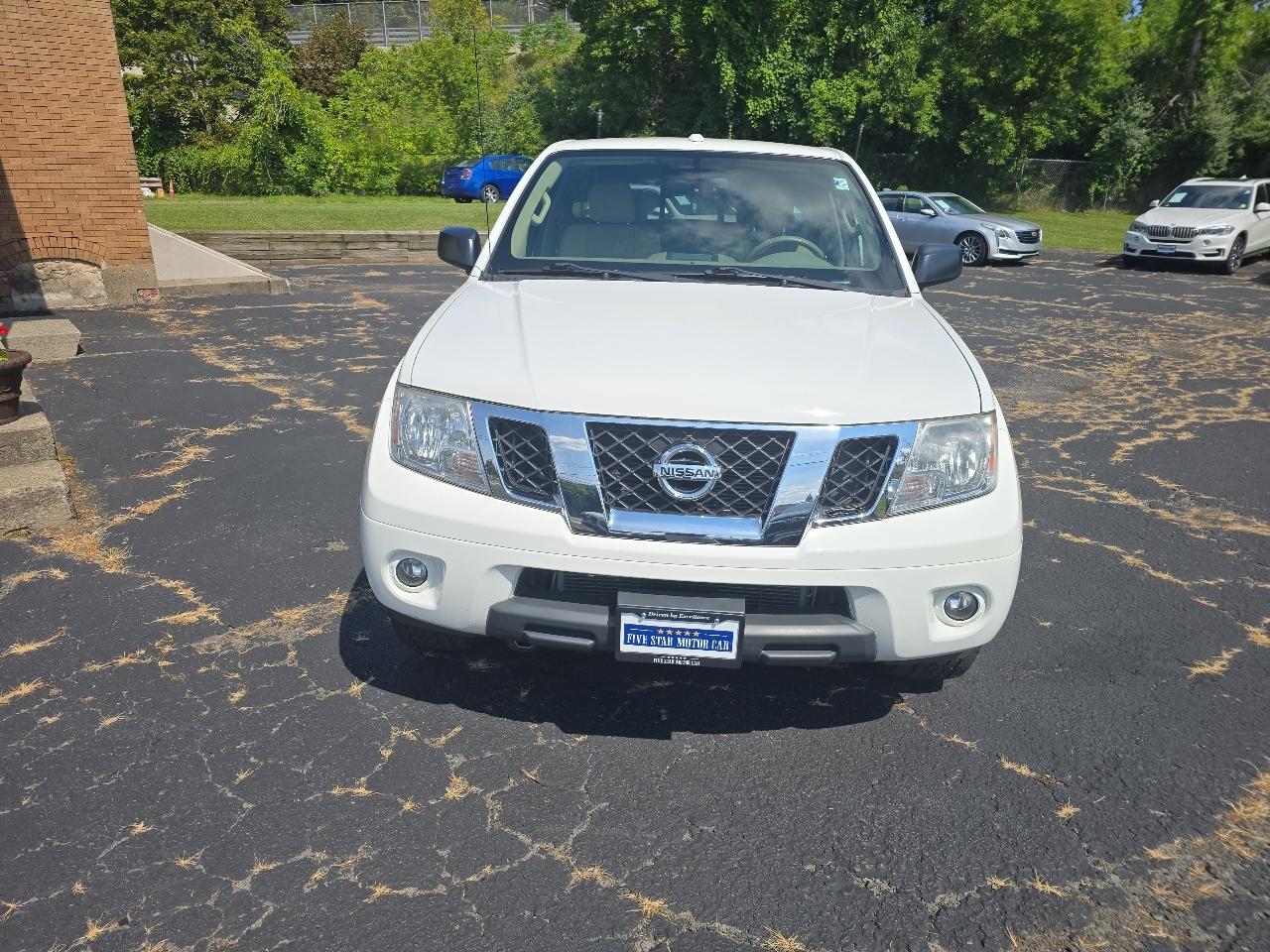 Nissan Frontier SV Crew Cab V6 2015