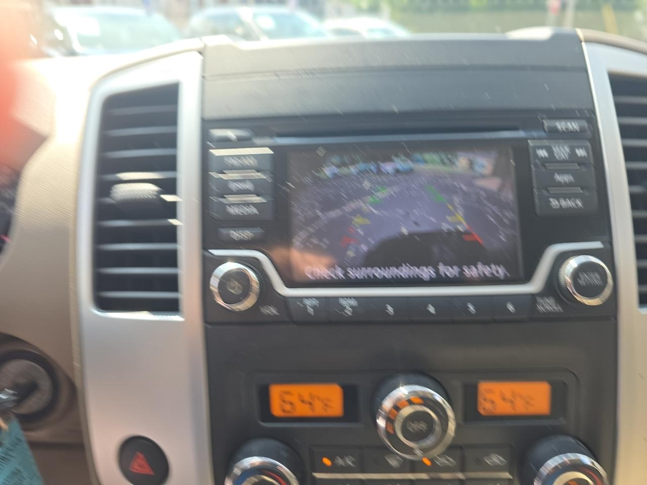 Nissan Frontier SV Crew Cab V6 2015