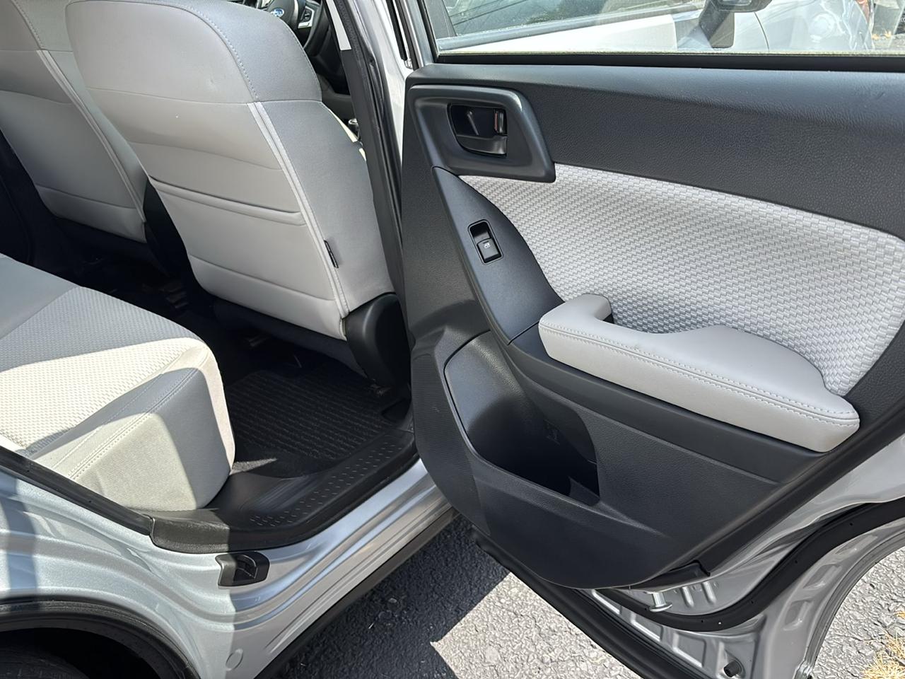 Subaru Forester 2.5i Manual 2017