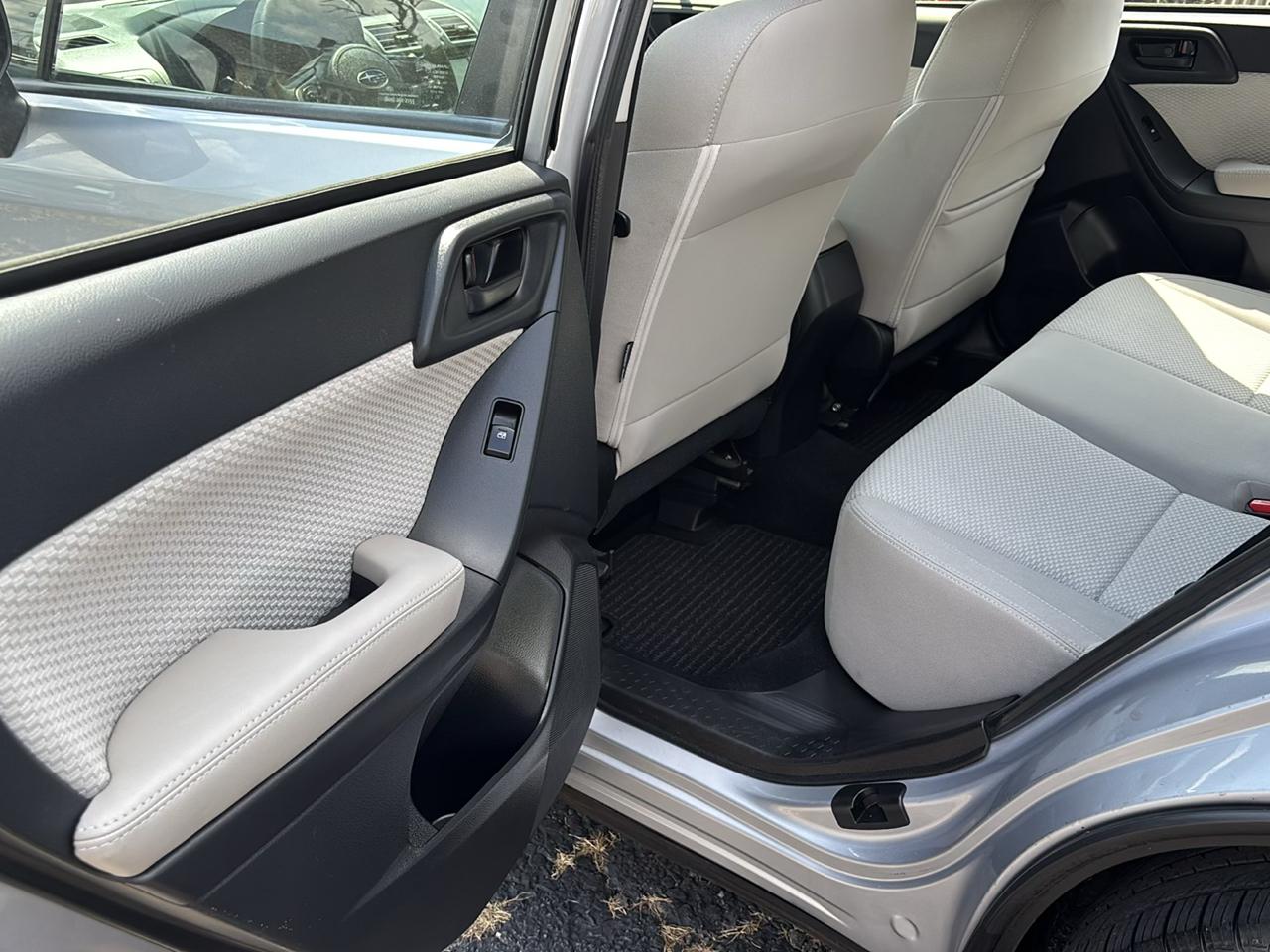 Subaru Forester 2.5i Manual 2017