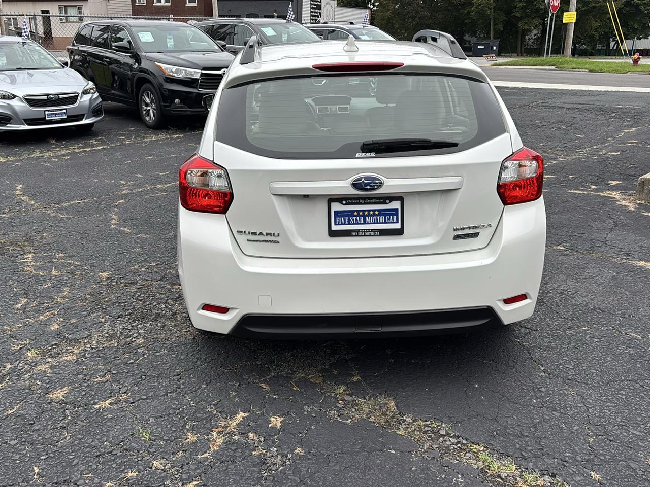Subaru Impreza 2.0i Sport Limited PZEV 5-Door 2016