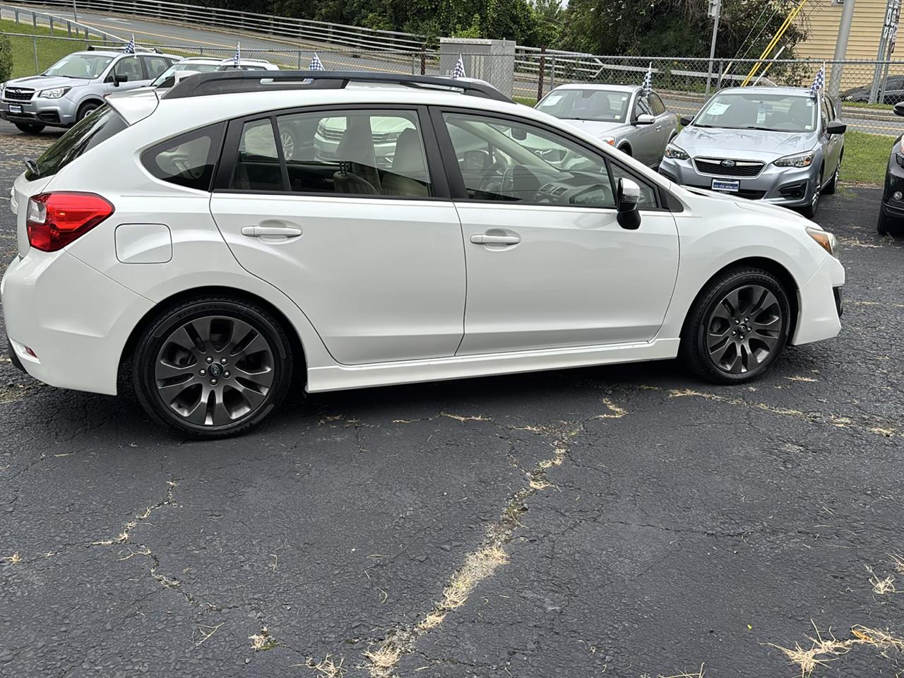 Subaru Impreza 2.0i Sport Limited PZEV 5-Door 2016