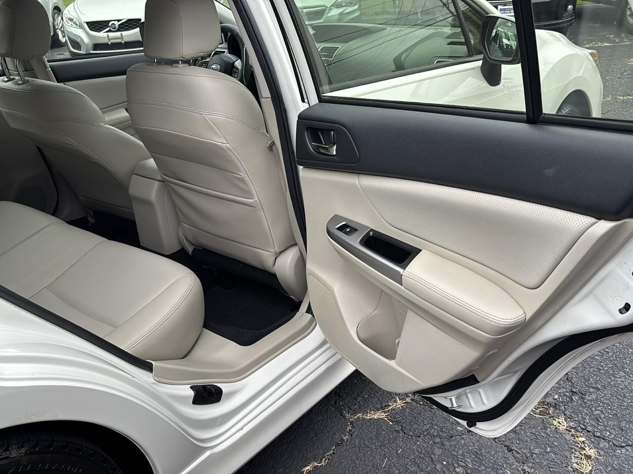 Subaru Impreza 2.0i Sport Limited PZEV 5-Door 2016