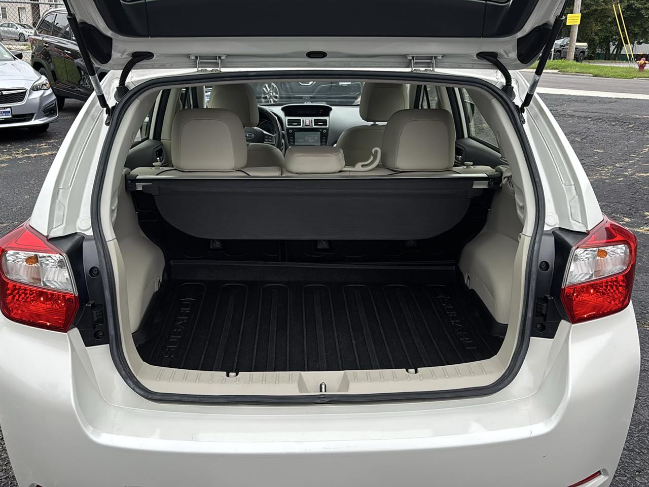 Subaru Impreza 2.0i Sport Limited PZEV 5-Door 2016
