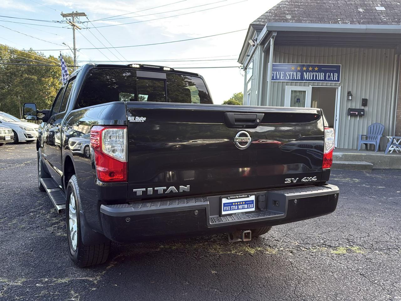 Nissan Titan SV Crew Cab 4WD 2019