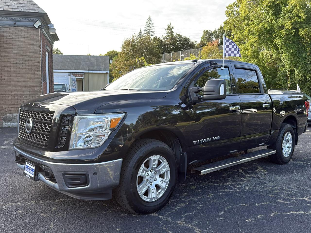 Nissan Titan SV Crew Cab 4WD 2019