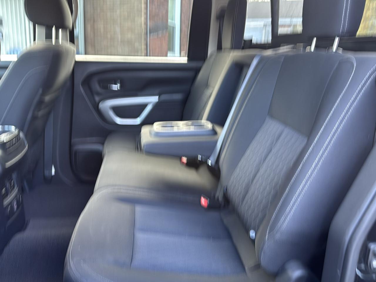 Nissan Titan SV Crew Cab 4WD 2019