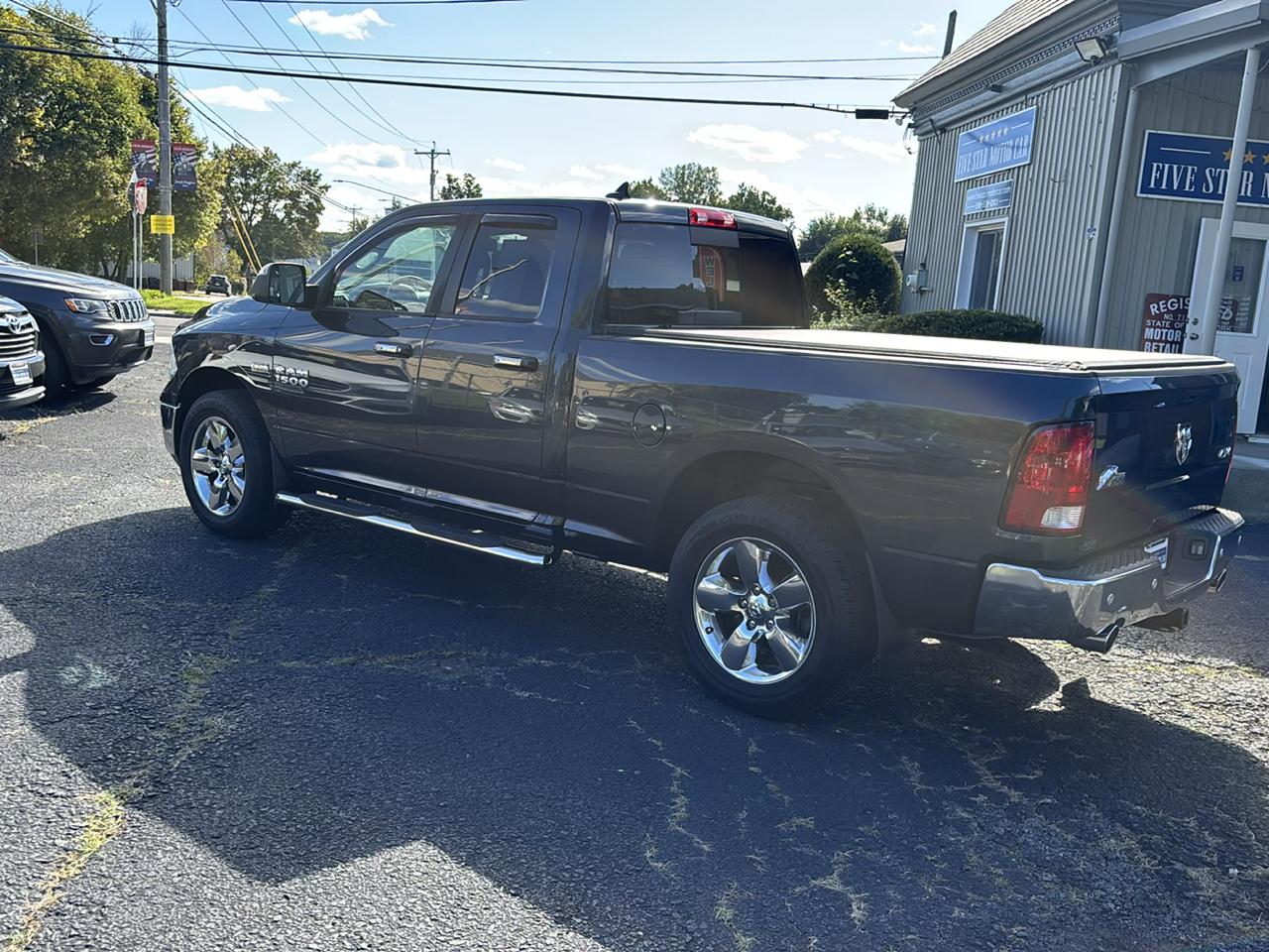 RAM 1500 4WD Quad Cab 140.5" Big Horn 2016