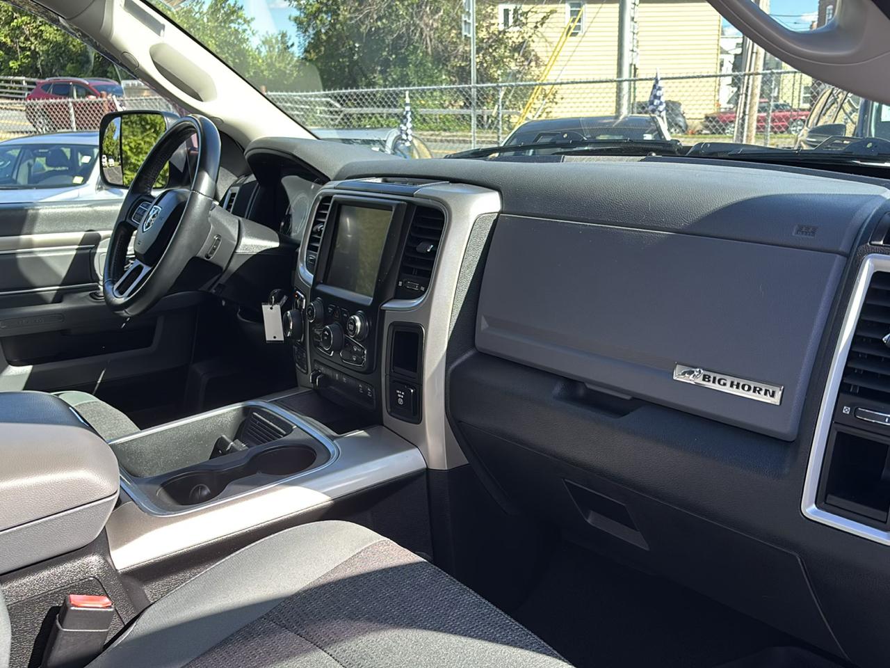 RAM 1500 4WD Quad Cab 140.5" Big Horn 2016