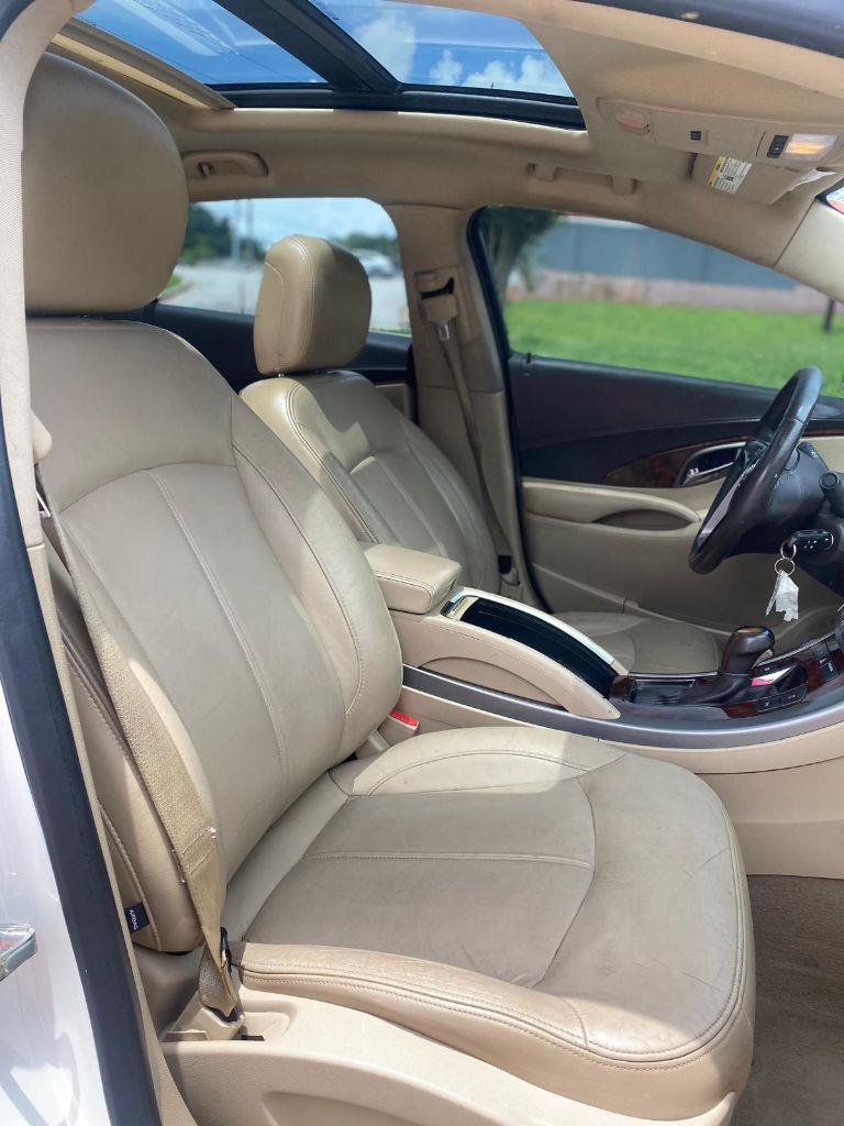 Buick LaCrosse 4dr Sdn CXL AWD 2011 Buick LaCrosse 4dr Sdn CXL AWD 2011