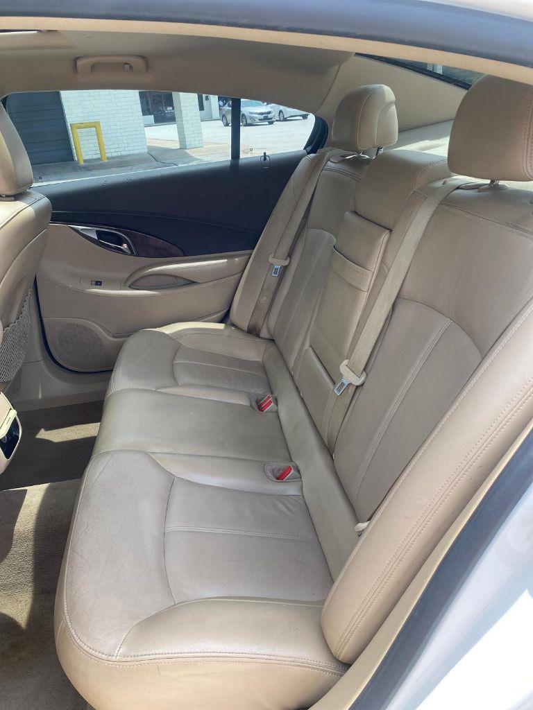 Buick LaCrosse 4dr Sdn CXL AWD 2011 Buick LaCrosse 4dr Sdn CXL AWD 2011