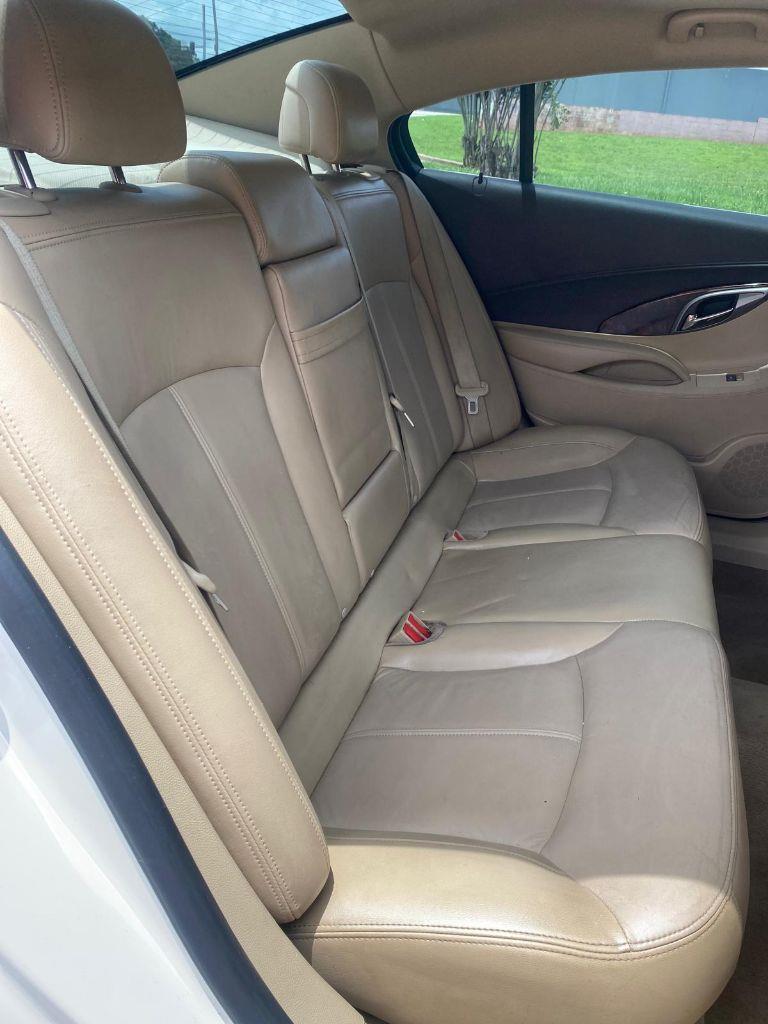 Buick LaCrosse 4dr Sdn CXL AWD 2011 Buick LaCrosse 4dr Sdn CXL AWD 2011