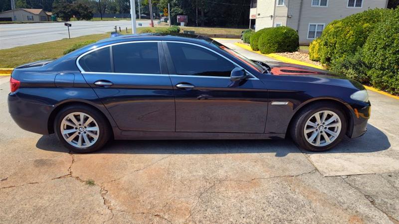 BMW 5-Series 4dr Sdn 528i RWD 2014 BMW 5-Series 4dr Sdn 528i RWD 2014