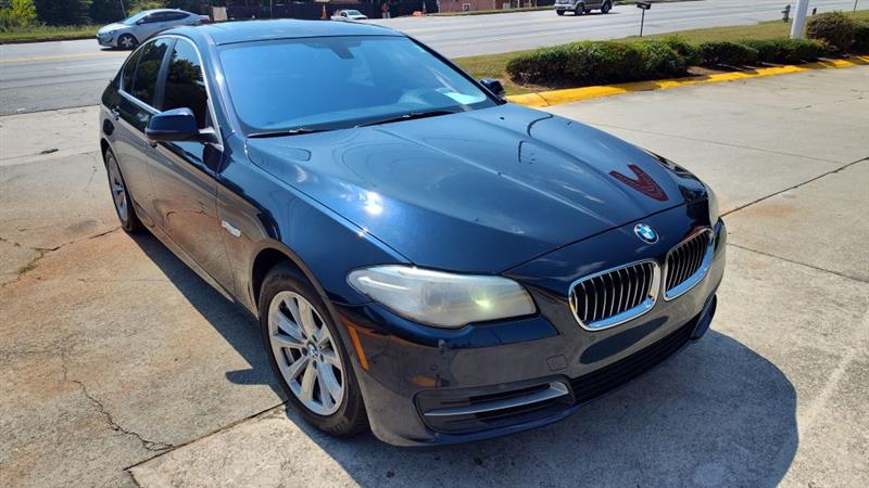 BMW 5-Series 4dr Sdn 528i RWD 2014 BMW 5-Series 4dr Sdn 528i RWD 2014