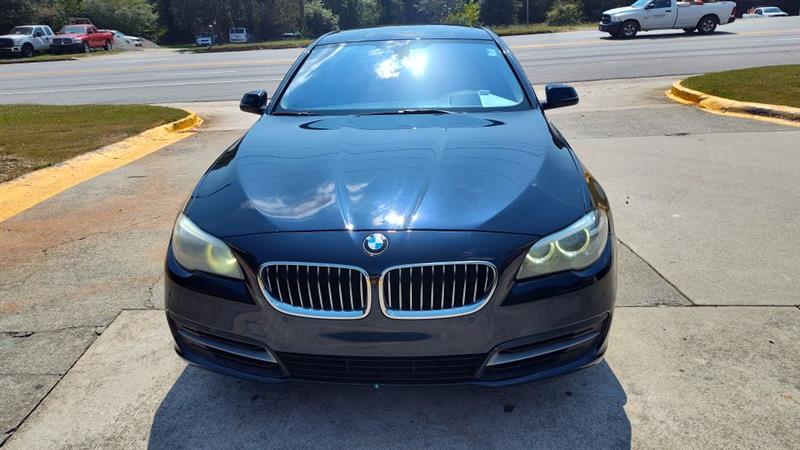 BMW 5-Series 4dr Sdn 528i RWD 2014 BMW 5-Series 4dr Sdn 528i RWD 2014