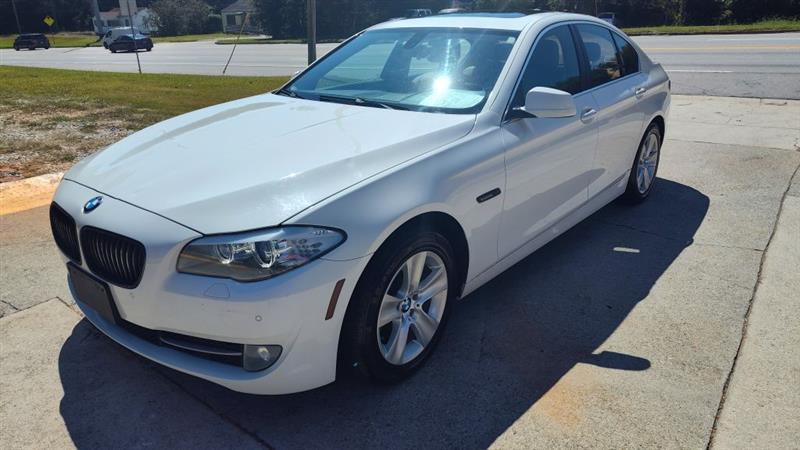 BMW 5-Series 4dr Sdn 528i xDrive AWD 2013 BMW 5-Series 4dr Sdn 528i xDrive AWD 2013