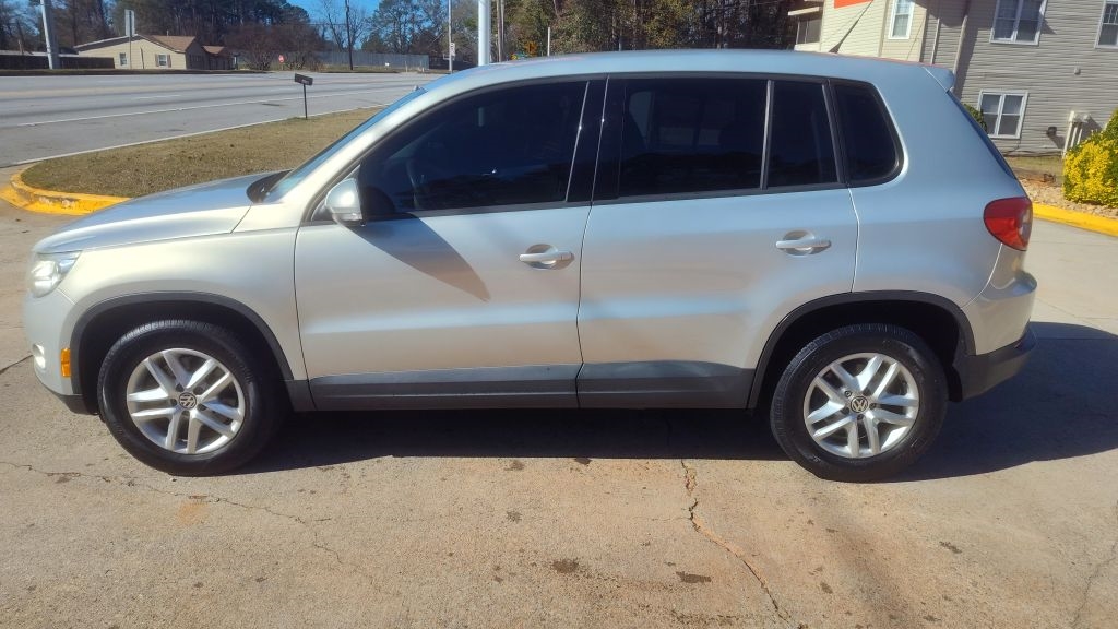 2011 Volkswagen Tiguan S's photo