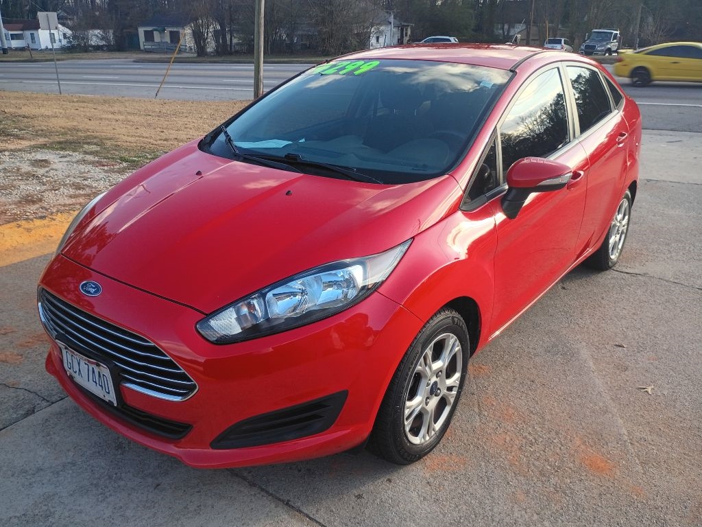 2014 Ford Fiesta SE's photo