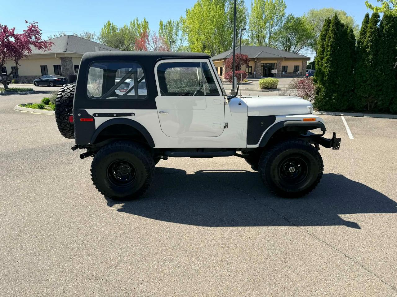 Jeep CJ-7 Base 1977