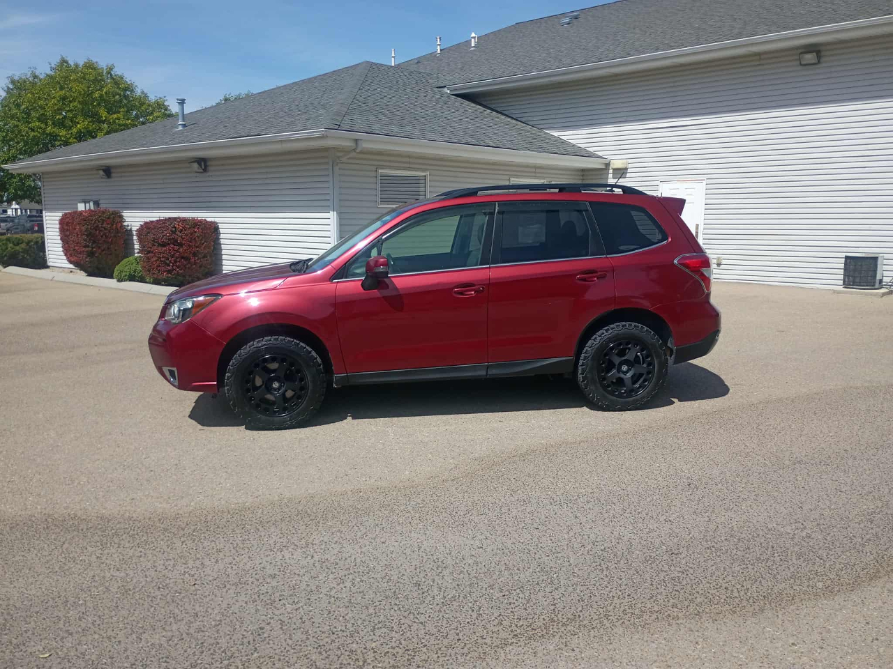 2014 Subaru Forester 2.0XT Touring photo 2