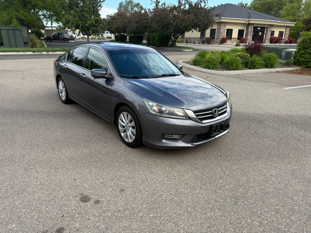 2013 Honda Accord EX photo 2