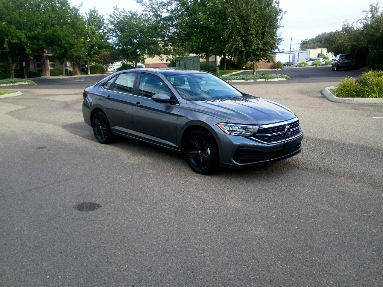 2023 Volkswagen Jetta SE photo 4