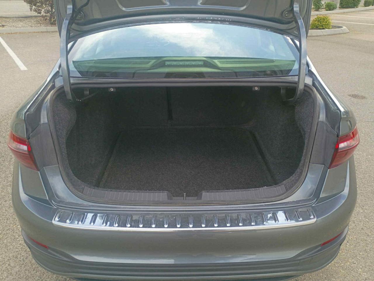 Volkswagen Jetta SE 2023