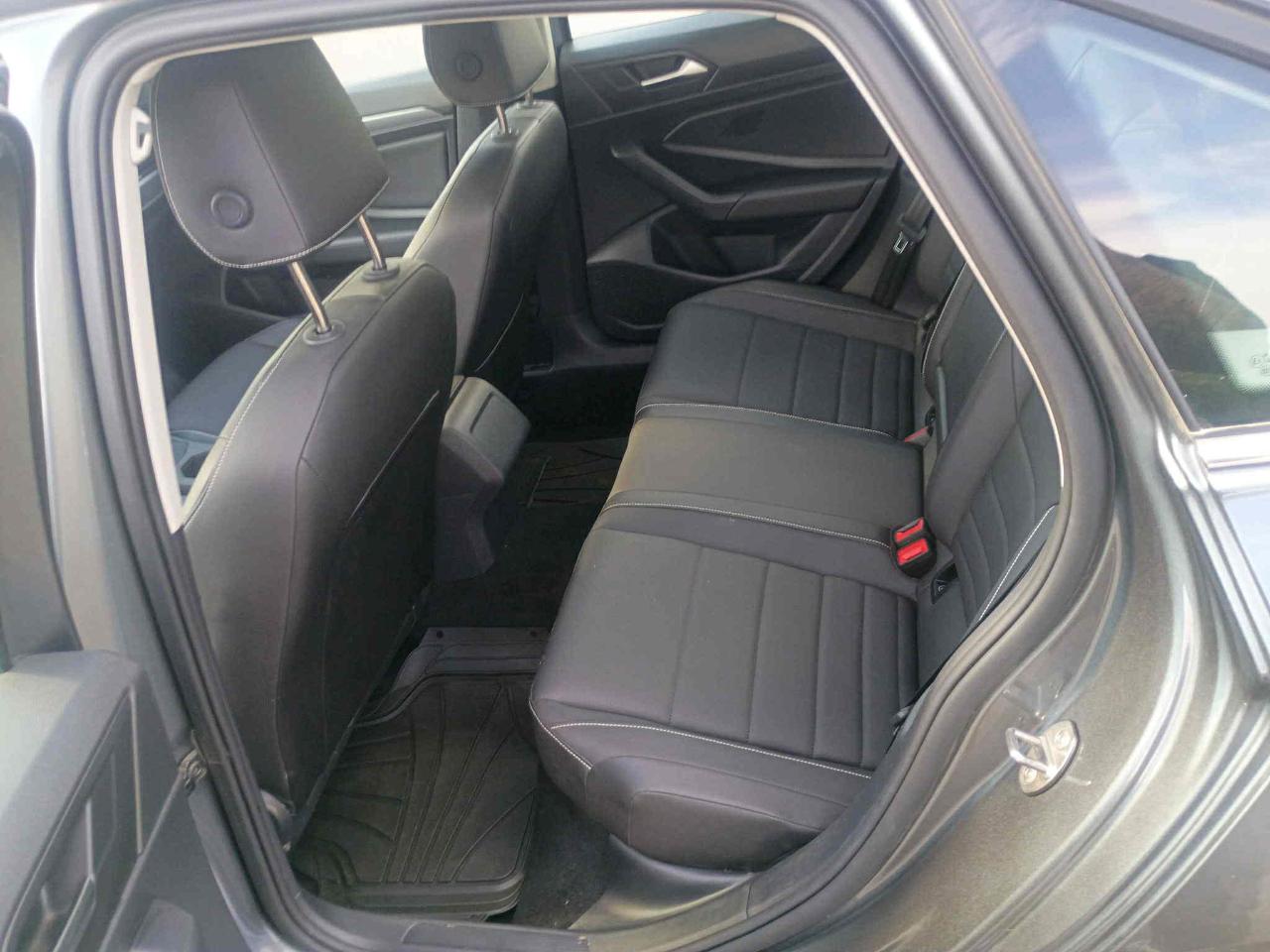 Volkswagen Jetta SE 2023