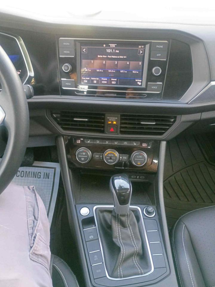 Volkswagen Jetta SE 2023