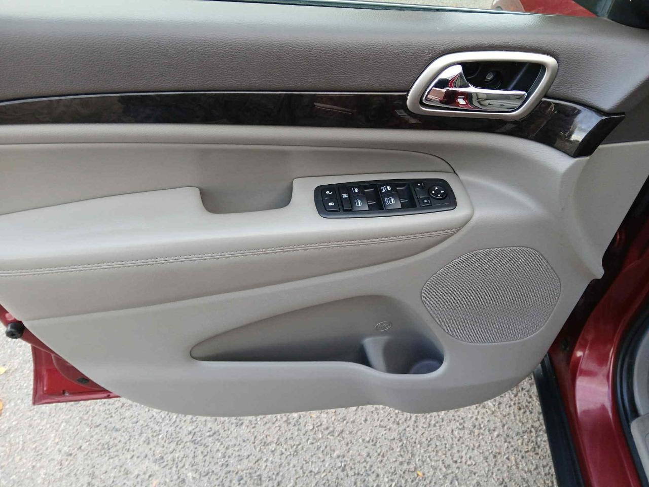 Jeep Grand Cherokee Laredo 2012