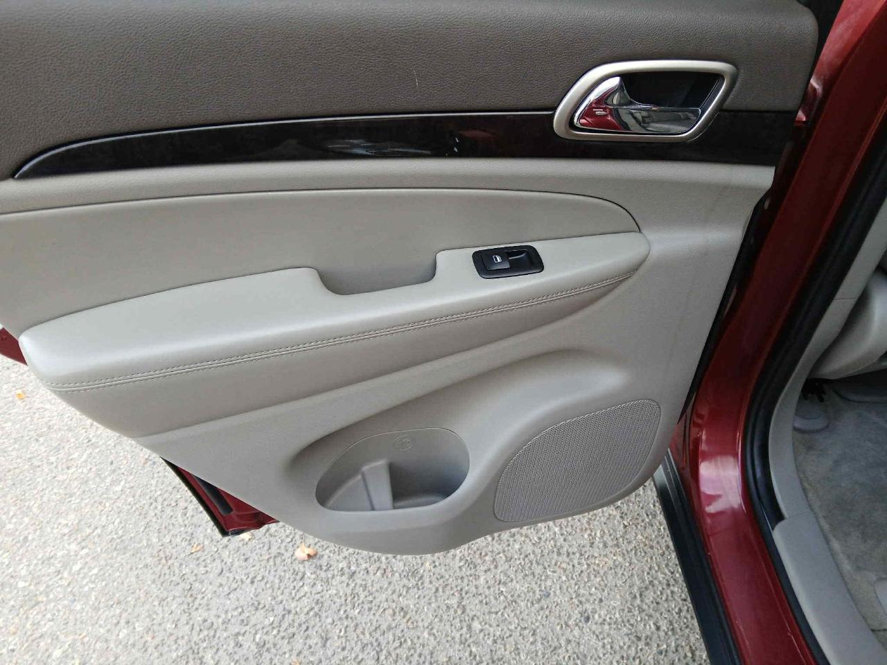 Jeep Grand Cherokee Laredo 2012