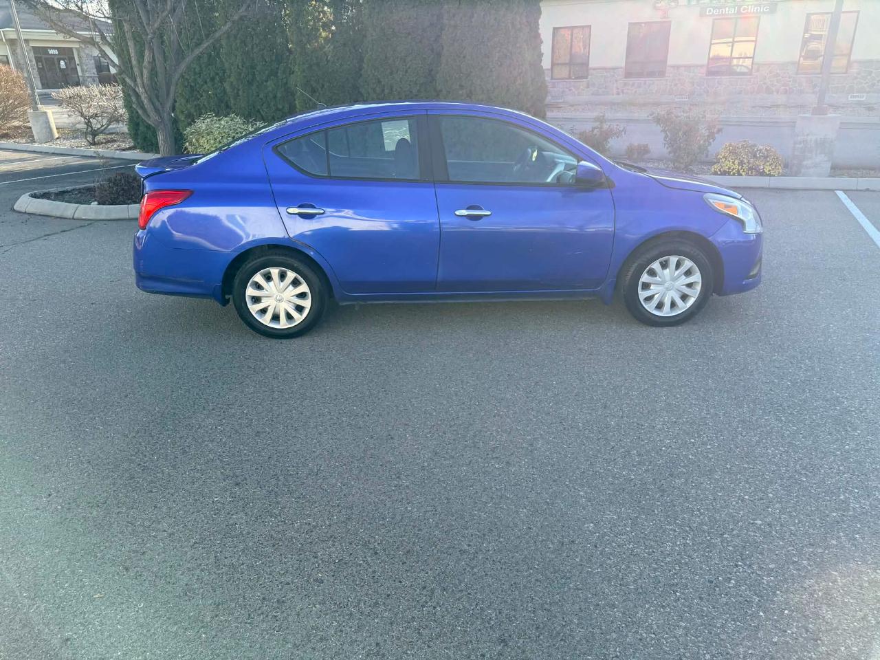 Nissan Versa S 2015