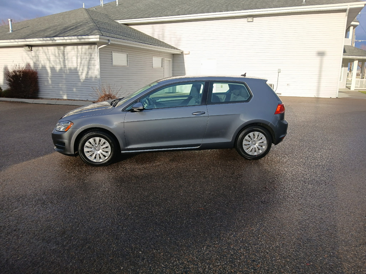 Volkswagen Golf 2dr HB Man Launch Edition *Ltd Avail* 2015