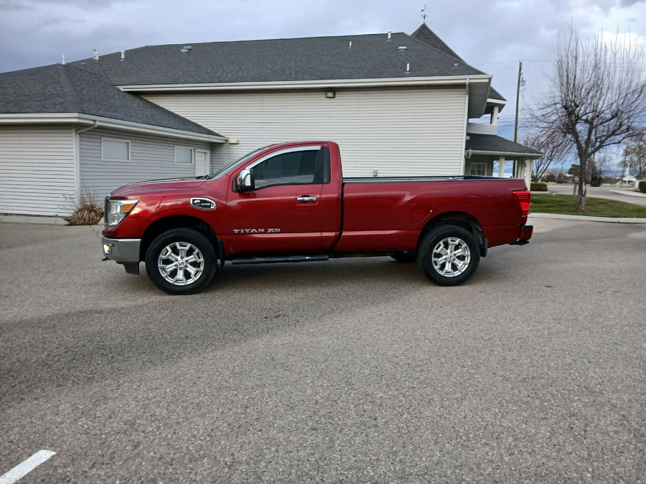Nissan Titan SV 2017