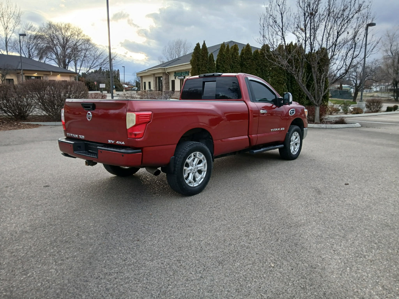 Nissan Titan SV 2017