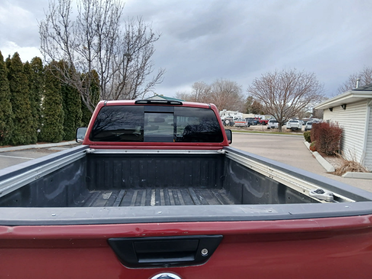 Nissan Titan SV 2017