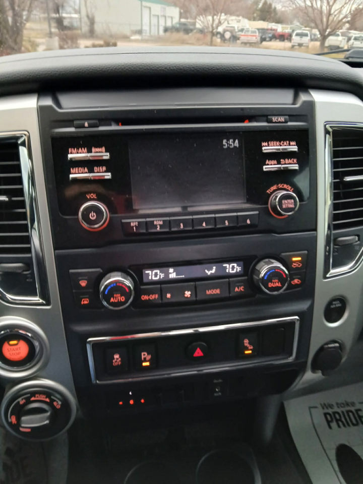 Nissan Titan SV 2017