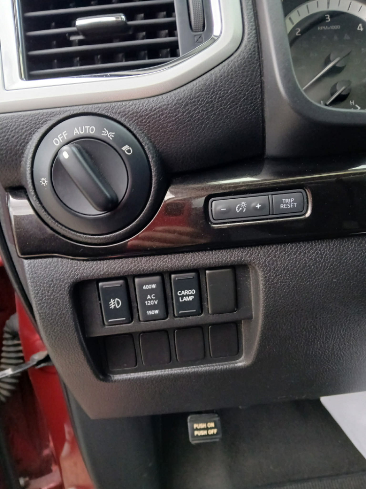 Nissan Titan SV 2017