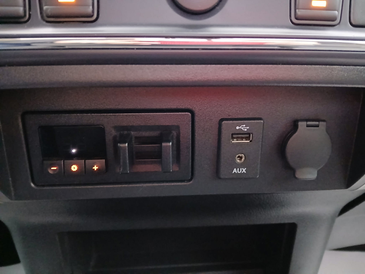 Nissan Titan SV 2017