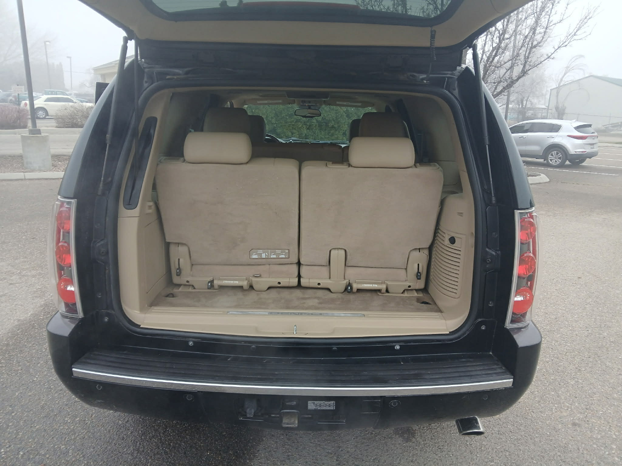 GMC Yukon Denali Denali 2012