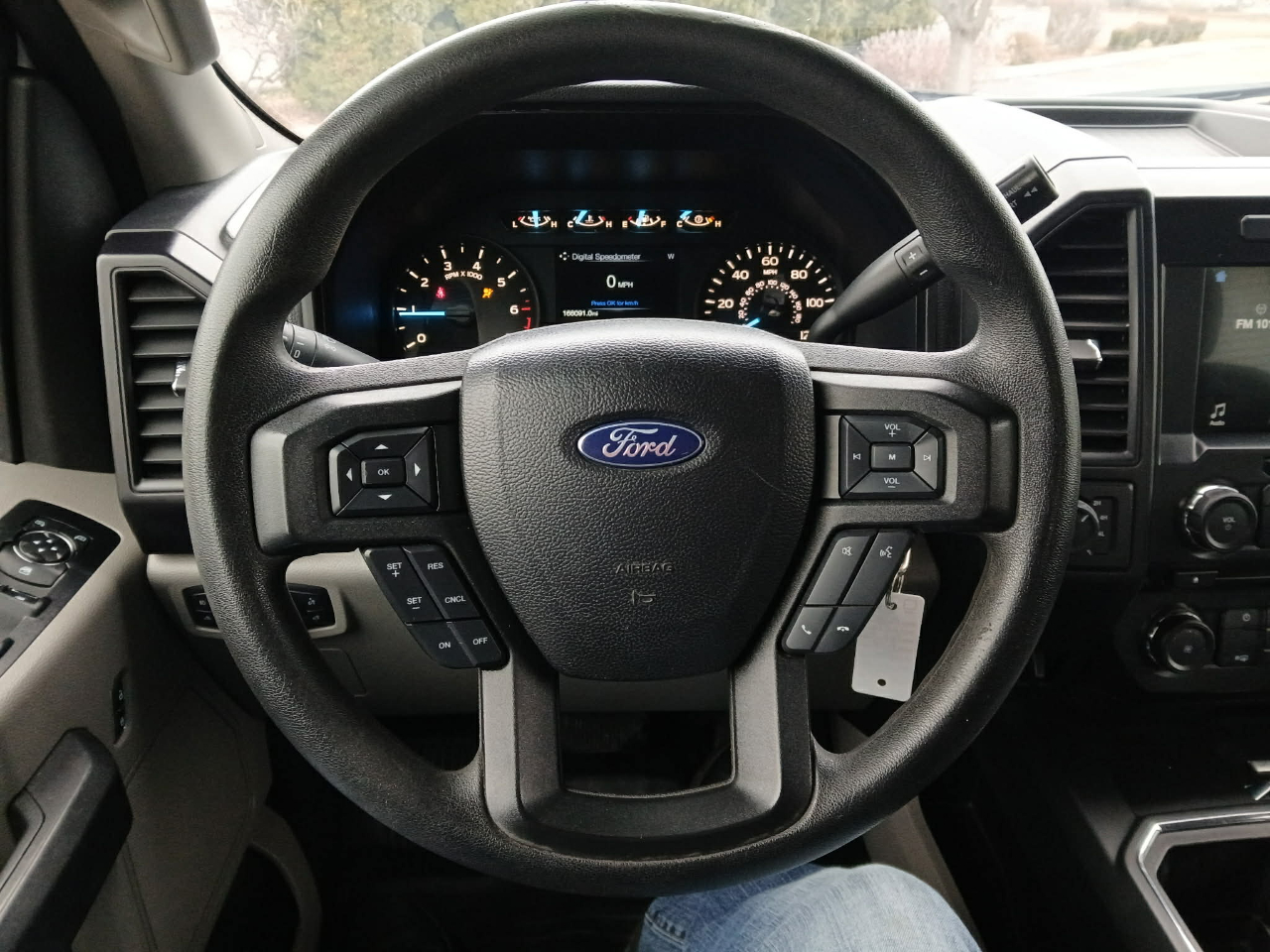 Ford F-150 4WD SuperCab 145" STX 2017